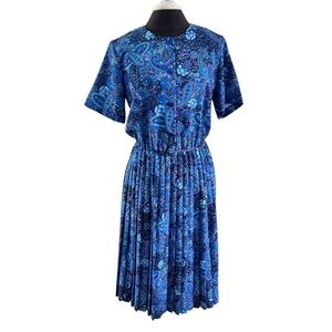 Vintage Vicki Wayne Blue Paisley Pleated Skirt Shirt Dress Size Medium 1980s